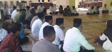 Pengajian Jum'at Pagi Bulan Ramadhan Di Desa Wonolelo